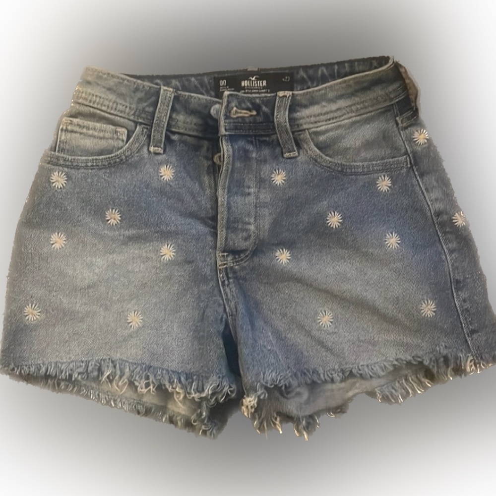 Hollister high-rise mom shorts